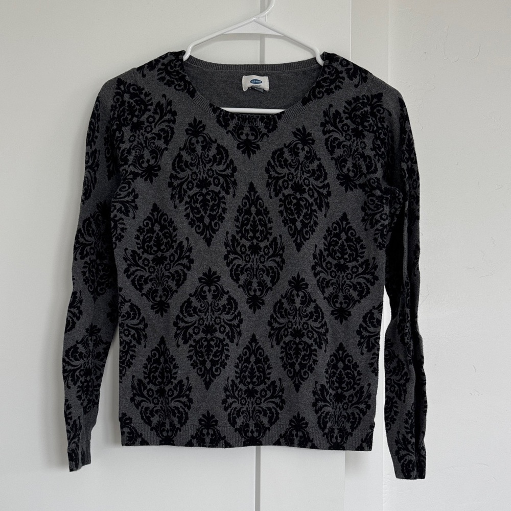 Old Navy Black and Gray Damask Sweater